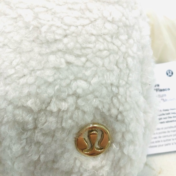 lululemon athletica Crossbody Bag WHT/GOLD - Picture 3 of 6